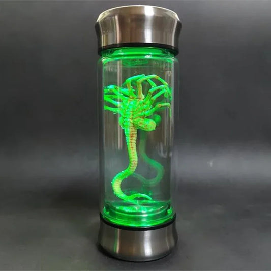 Alien Glow Jar – Xenomorph & Facehugger Specimen LED Prop for Sci-Fi Home Decor