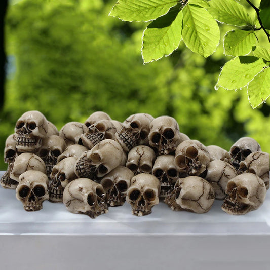 20Pcs Mini Skull Model Set – Gothic Halloween Sculptures for Garden & Home Decor