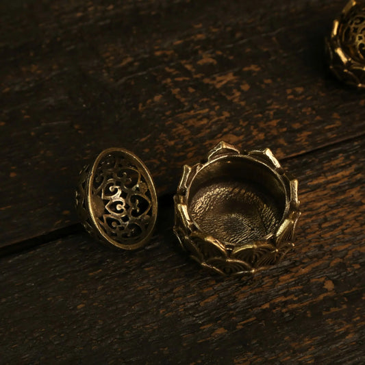 1PC Lotus Incense Cone Holder – Mini Asian Zen Decor & Flower Burner for Home, Office & Meditation